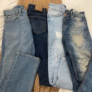 4 pairs of men’s jeans
